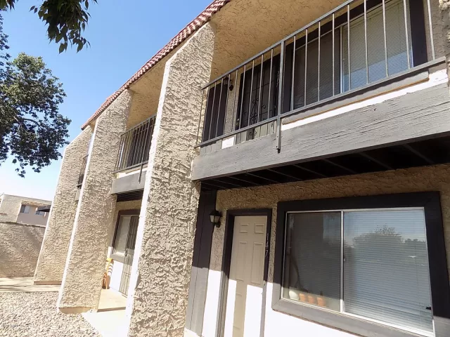 MLS: 6040982 Condo For Sale