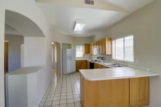 Photo #4: 6041490 Listing