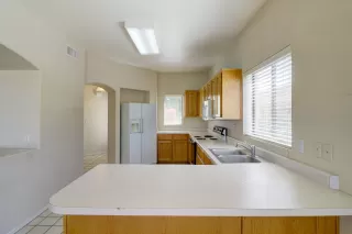 Photo #6: 6041490 Listing