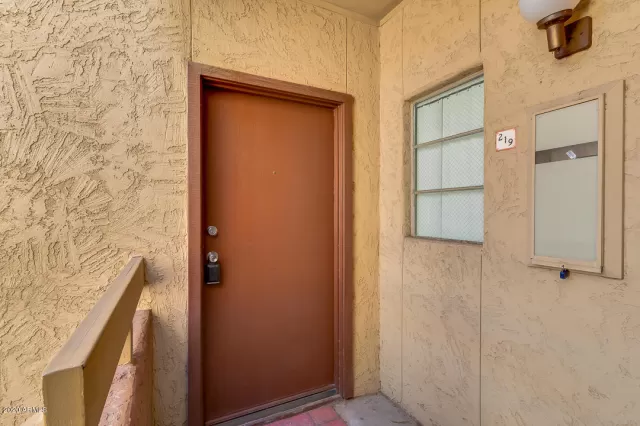 MLS: 6042085 Condo For Sale