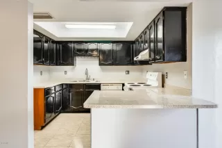 Photo #1: 6042086 Listing 