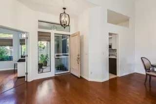 Photo #6: 6042177 Listing