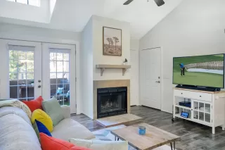 Photo #2: 6042403 Listing