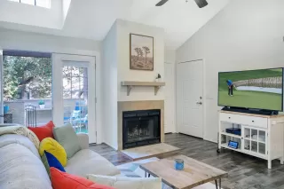 Photo #3: 6042403 Listing