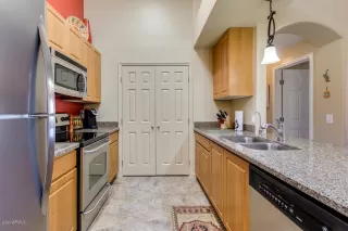 Photo #6: 6042444 Listing