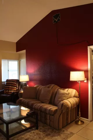 Photo #5: 6042642 Listing