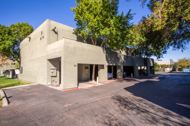 MLS: 6042870 Condo For Sale