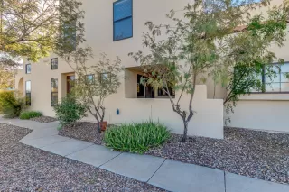 Photo #2: 6043038 Listing