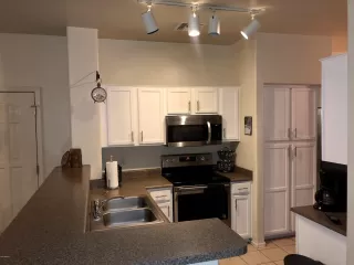 Photo #6: 6043106 Listing