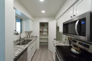 Photo #4: 6043207 Listing