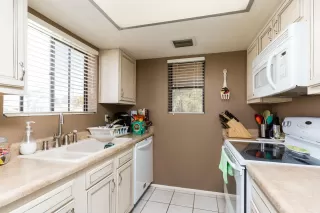 Photo #6: 6043499 Listing 