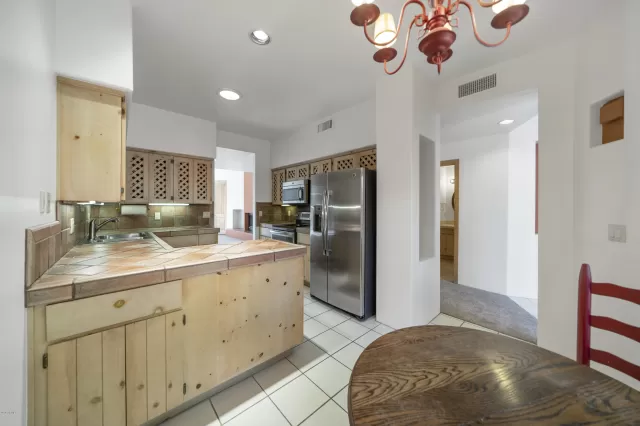 MLS: 6043709 Condo For Sale
