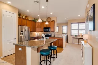 Photo #6: 6043716 Listing