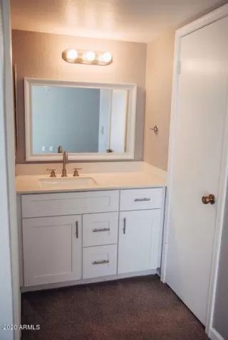 Photo #5: 6043804 Listing