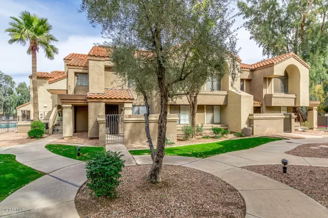 MLS: 6043832 Condo For Sale