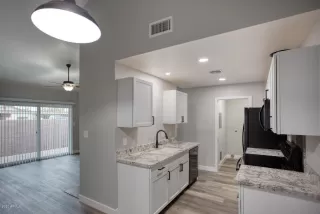 Photo #1: 6043915 Listing