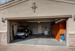 Photo #6: 6044064 Listing