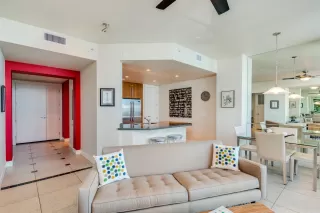 Photo #5: 6044213 Listing 