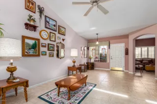 Photo #3: 6044400 Listing