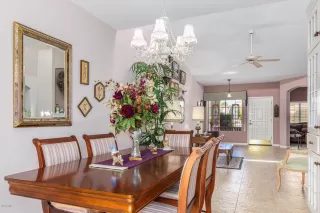 Photo #6: 6044400 Listing