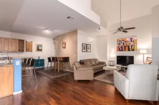 Photo #2: 6044605 Listing