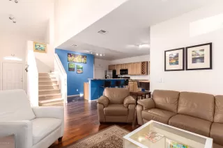 Photo #3: 6044605 Listing