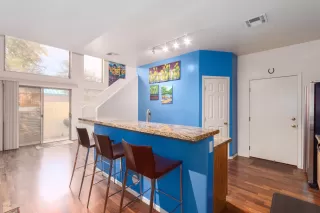 Photo #5: 6044605 Listing