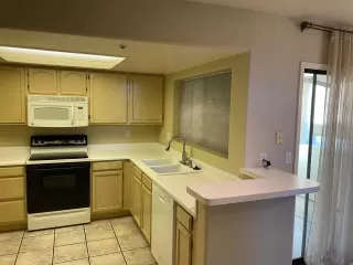 Photo #3: 6044619 Listing