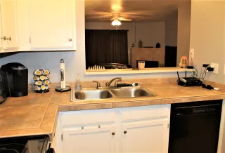 Photo #6: 6044732 Listing
