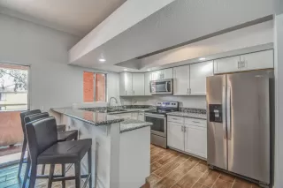 Photo #6: 6045229 Listing