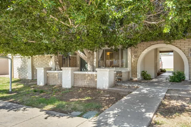 MLS: 6045440 Condo For Sale