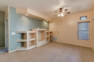 Photo #5: 6045950 Listing