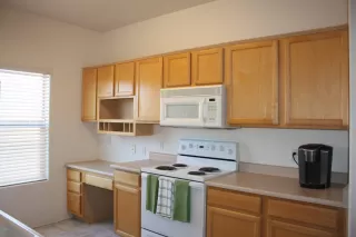 Photo #5: 6046449 Listing