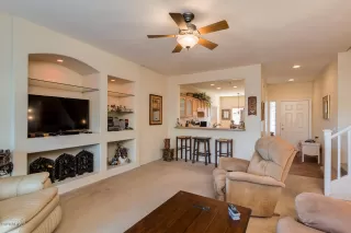 Photo #5: 6046466 Listing