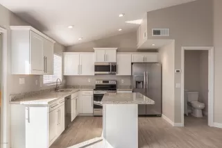 Photo #1: 6047018 Listing