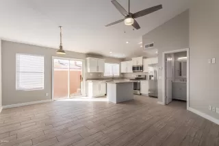 Photo #6: 6047018 Listing