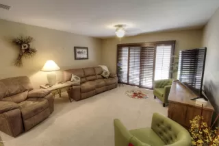 Photo #4: 6047201 Listing