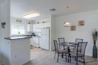 Photo #6: 6047404 Listing