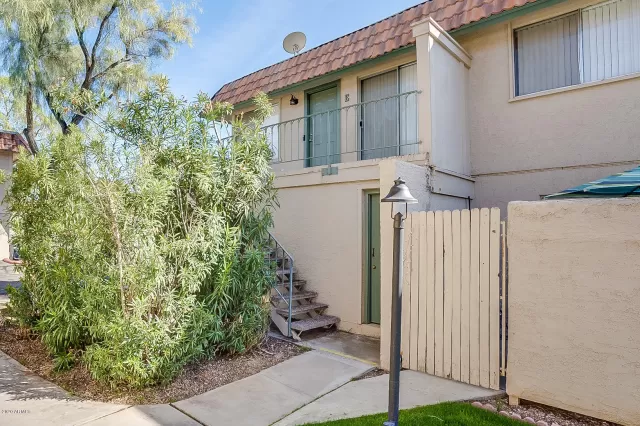 MLS: 6047582 Condo For Sale