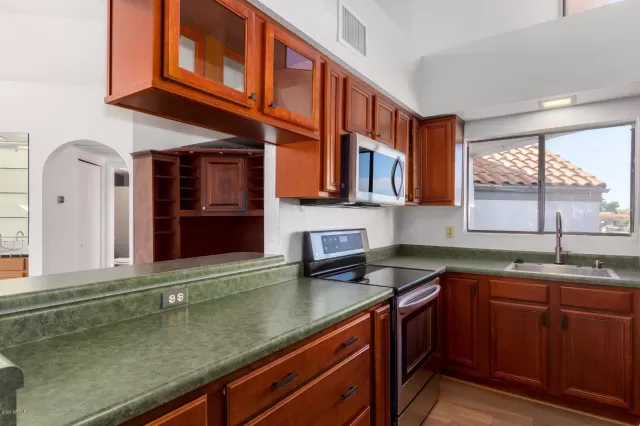 MLS: 6047705 Condo For Sale