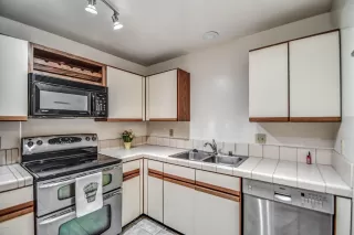 Photo #6: 6047771 Listing