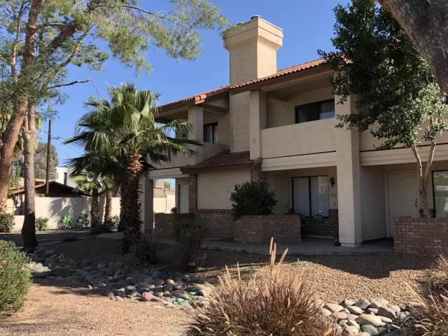 MLS: 6048027 Condo For Sale