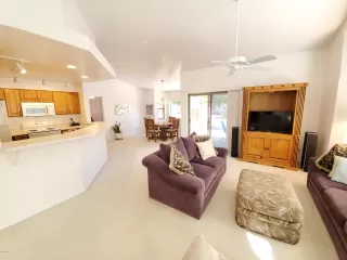 Photo #5: 6048161 Listing