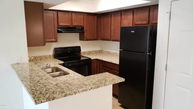 MLS: 6048162 Condo For Sale