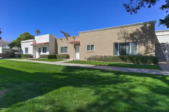 MLS: 6048233 Condo For Sale