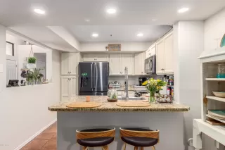 Photo #1: 6048393 Listing