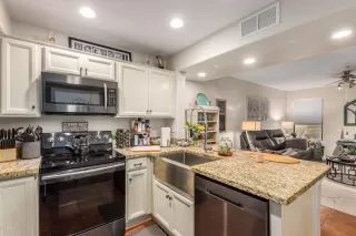 Photo #4: 6048393 Listing