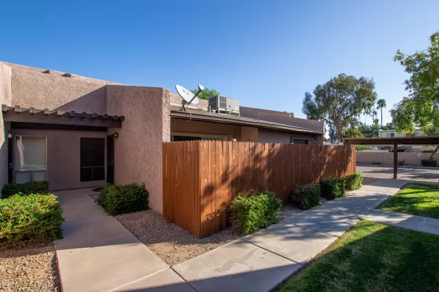 MLS: 6048471 Condo For Sale