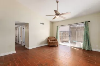 Photo #5: 6048471 Listing