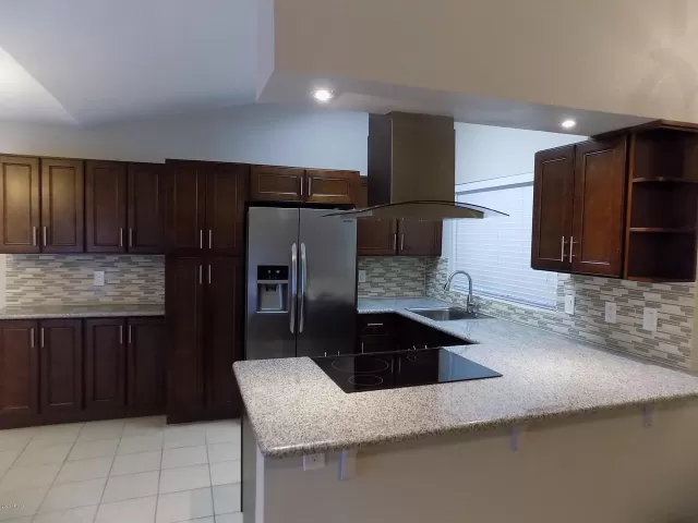 MLS: 6048700 Condo For Sale